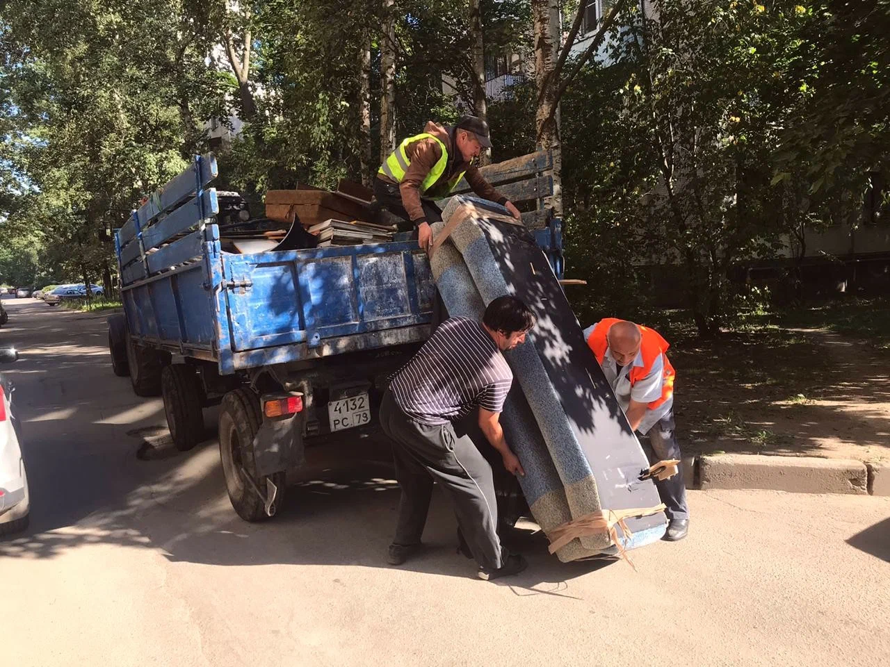 Профессиональный вывоз крупногабаритного мусора в Горном-Алтайске в октябре