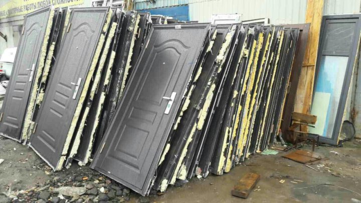 Вывоз металлических дверей с утилизацией в Горном-Алтайске в октябре